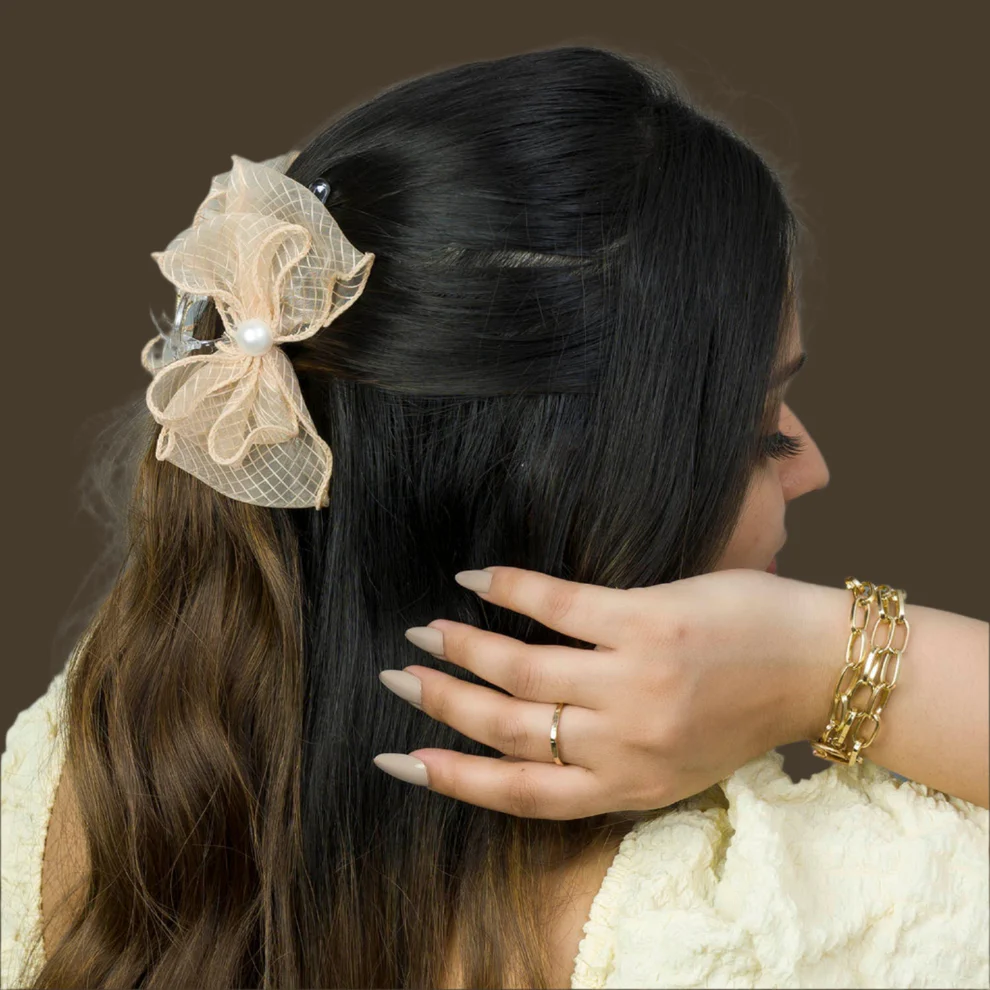 Pearl Center Mesh Bow Claw Clip - Image 5