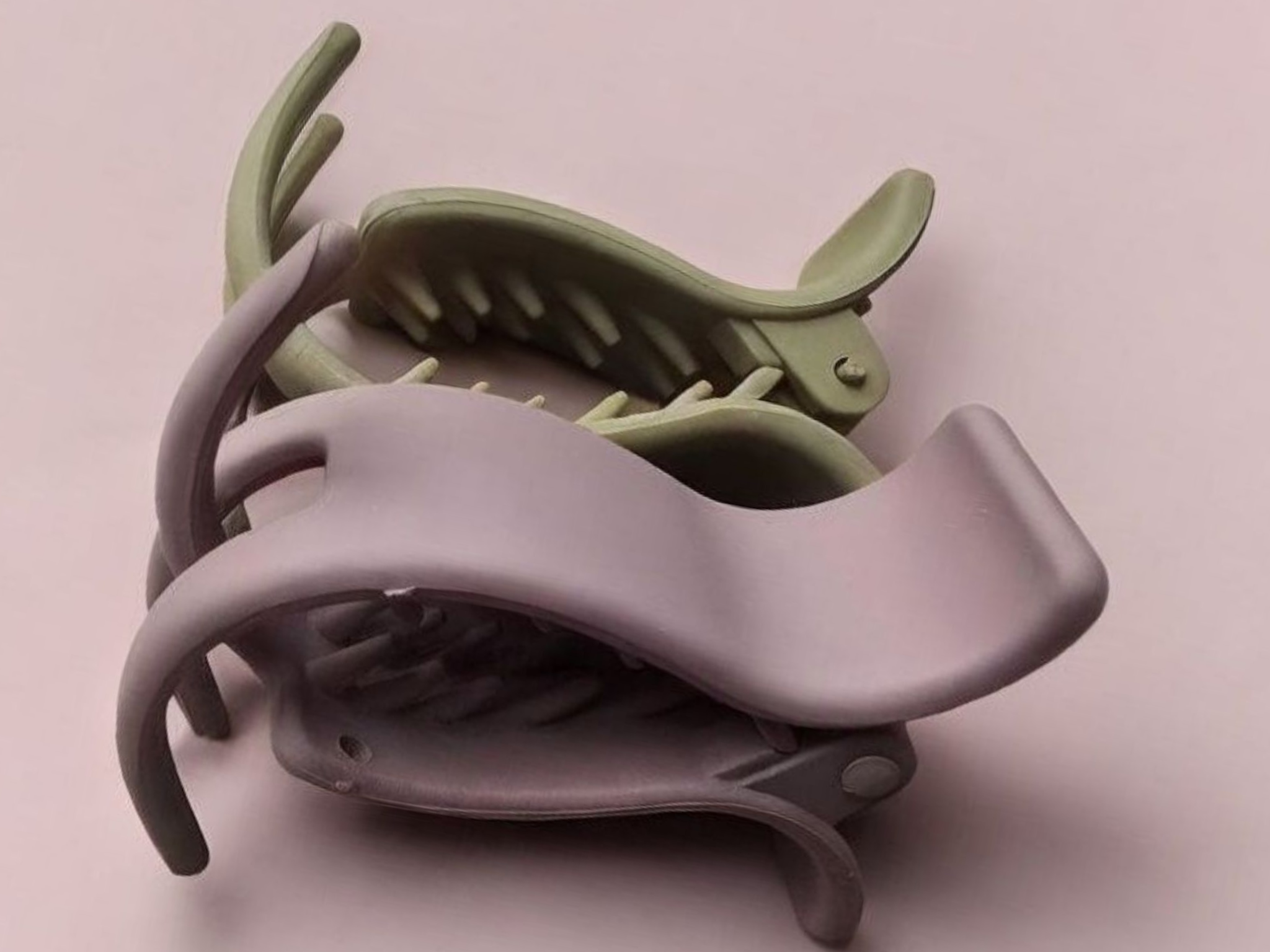 Matte Fish Shaped Hair Claw Clips - Image 2