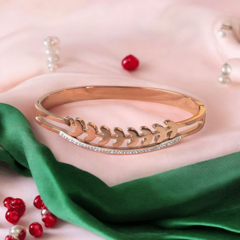 Rosé Laurel Glimmer Cutout Bracelet