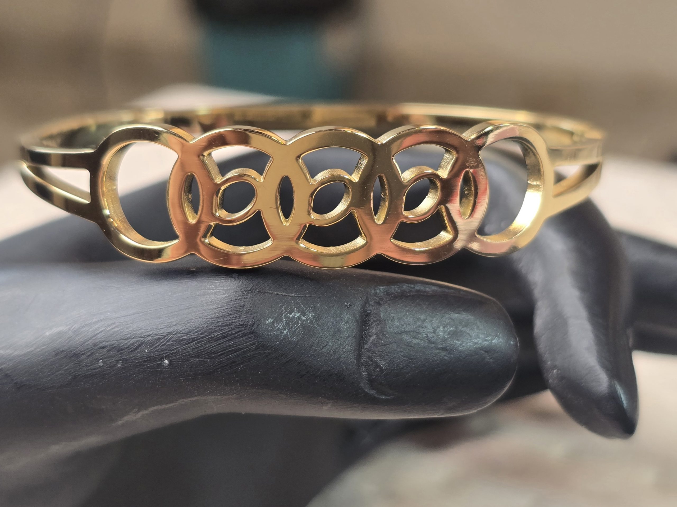 Celestial Harmony Linked Circle Gold Bracelet - Image 5