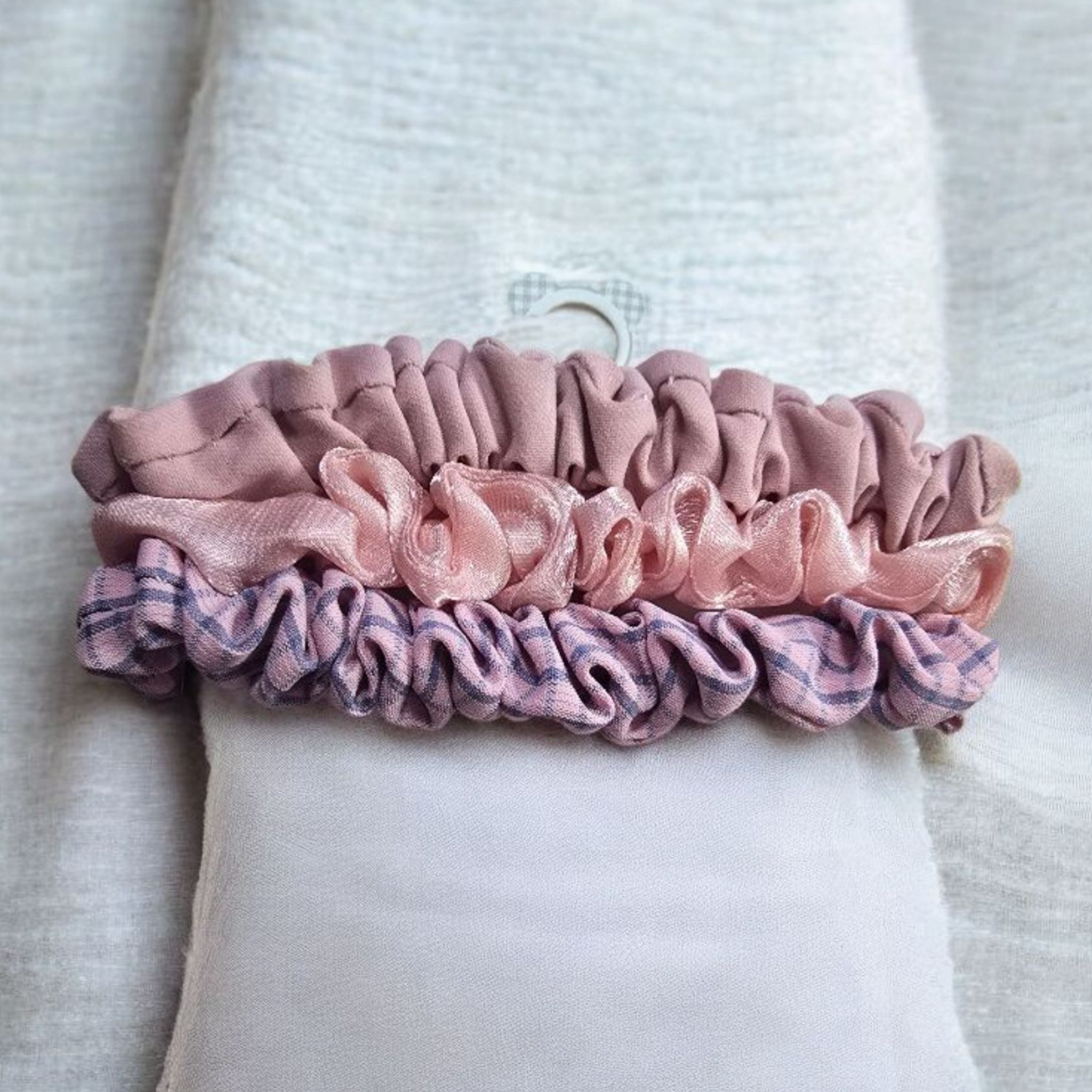 Pastel Ruffle Mini Scrunchie Set - Image 15
