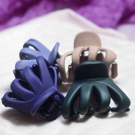 Coral Curl Matte Claw Clip