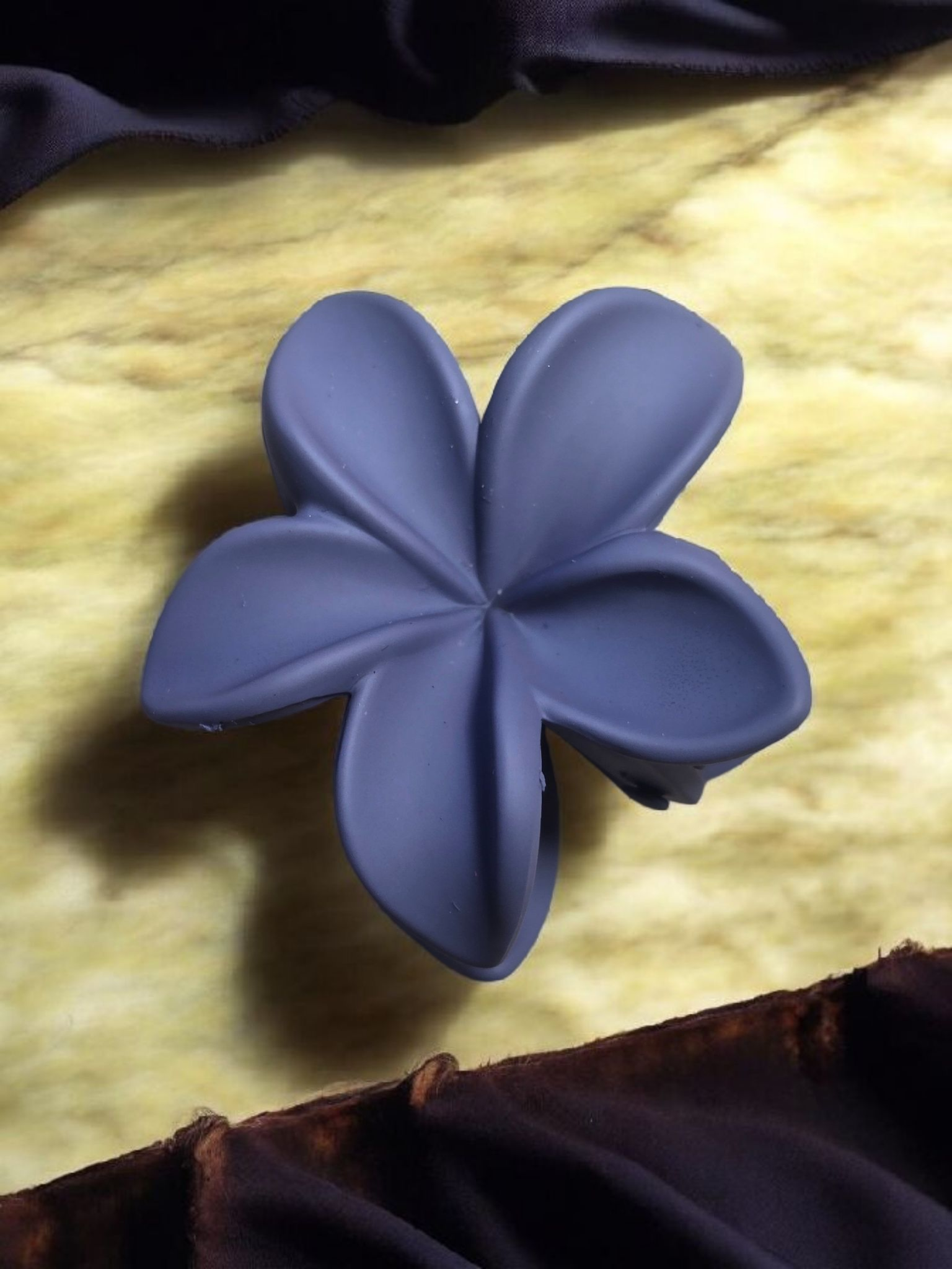 Petal Bloom Matte Claw Clip - Image 5