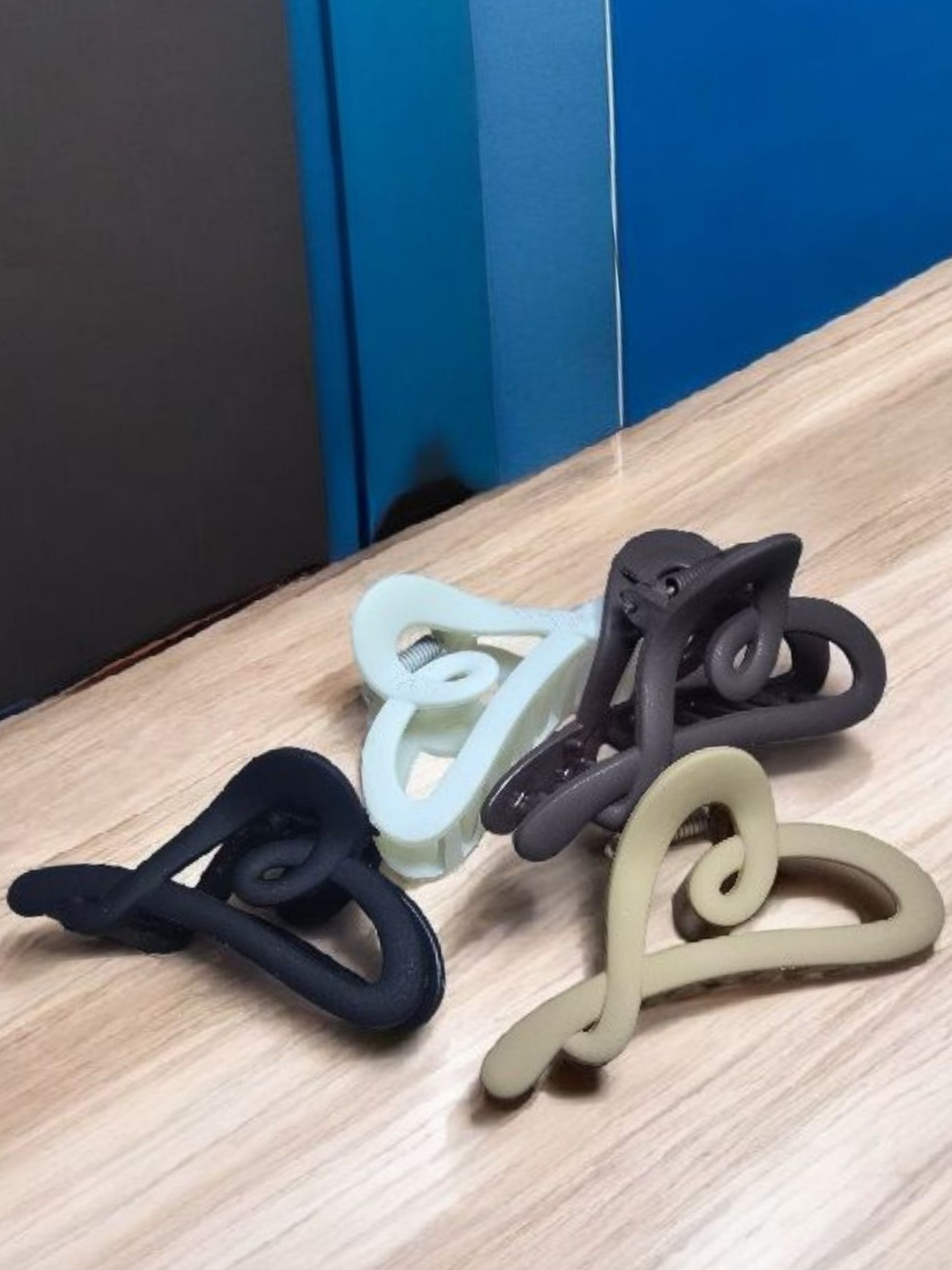 Heart Whirl Matte Claw Clip - Image 4