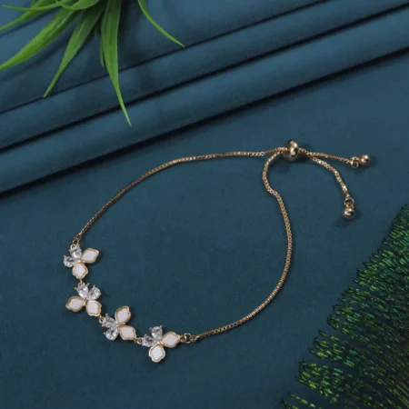 "Garden Bloom Pearl wing Bracelet"
